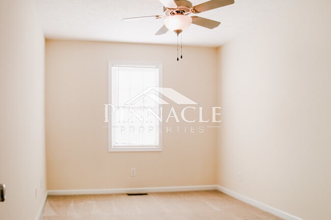 Bedroom - 106 Colonnade St