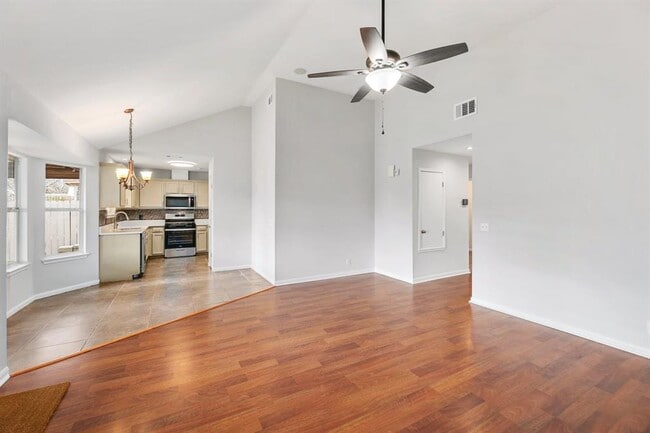 Building Photo - 214 Crystal Knoll Blvd