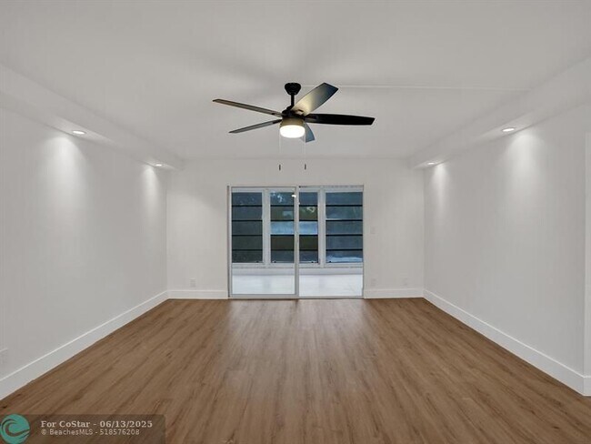 Building Photo - 3305 Aruba Way