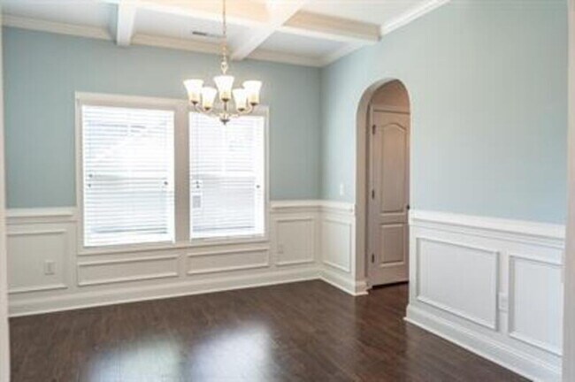 Building Photo - 655 N Prince Henry Way