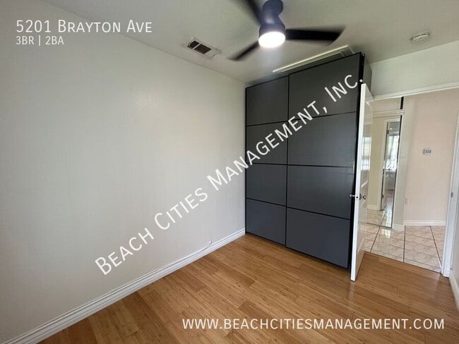 Building Photo - 5201 Brayton Ave