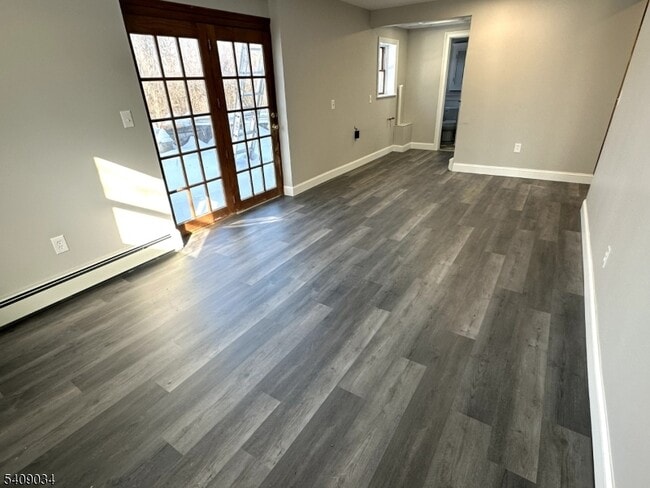 Building Photo - 28 Beardslee Hill Dr