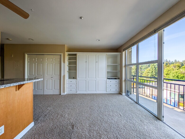 Lots of built in storage - 10047 Main St