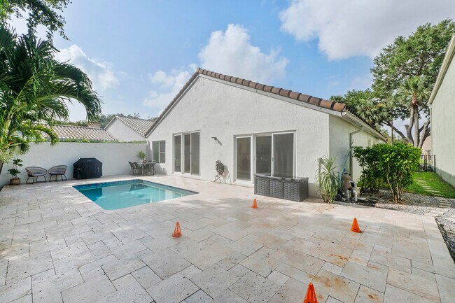 Building Photo - 6755 NW 75th Pl
