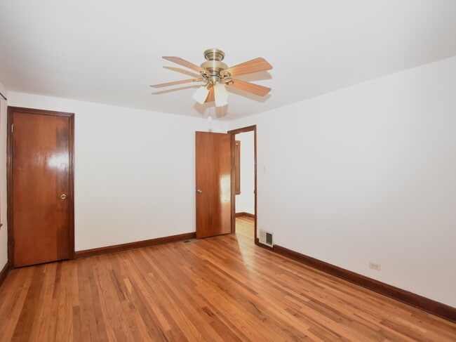 Building Photo - 5153 W 64th Pl