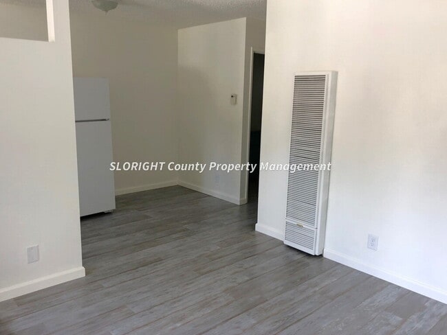 Building Photo - AVAILABLE DECEMBER - 1 Bedroom Unit in Quiet Atascadero Complex