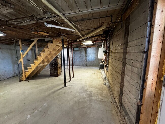 Building Photo - Spacious 3 Bedroom, 1.5 Bath House for Rent in Brewer