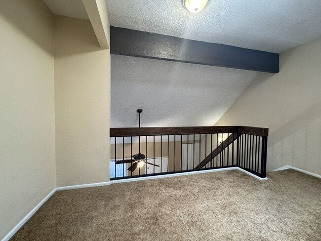 Building Photo - ***MOVE IN SPECIAL*** 2 STORY TOWNHOME WITH ATTACHED GARAGE WATER INCL