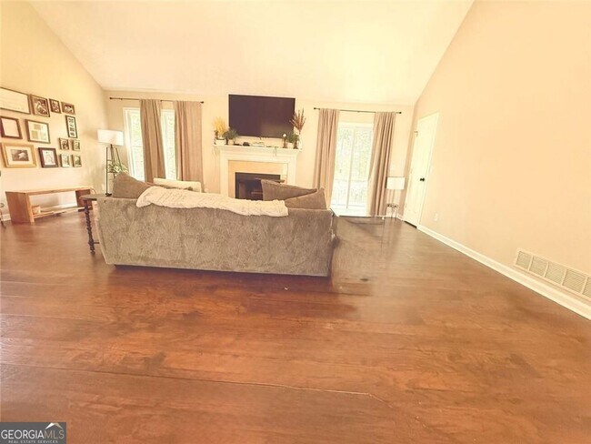 Building Photo - 419 Etowah Valley Way