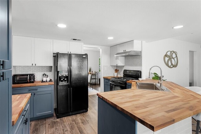 Building Photo - 2408 Shiloh Dr