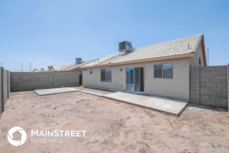 Building Photo - 8643 N 112th Ave