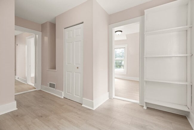 Building Photo - 120 Dunstable Rd