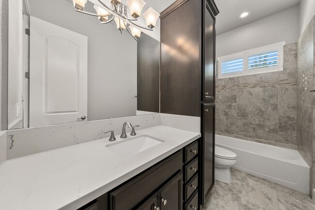 Building Photo - 8099 Traditions Ct