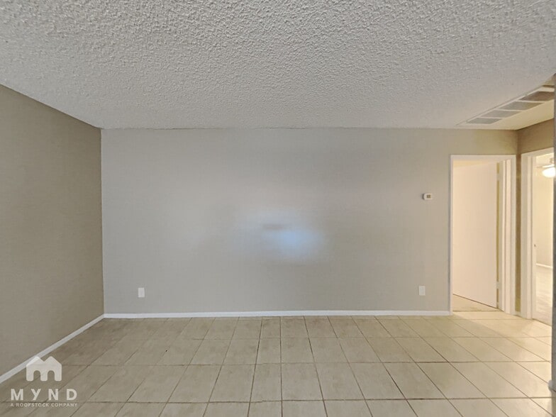 Building Photo - 4820 N 89th Ave