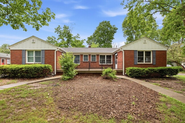 Building Photo - 4612 Rookwood Ave