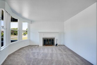 Building Photo - 3221210