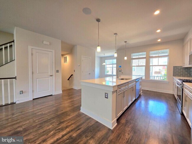 Building Photo - 1552 Meadowlark Glen Rd
