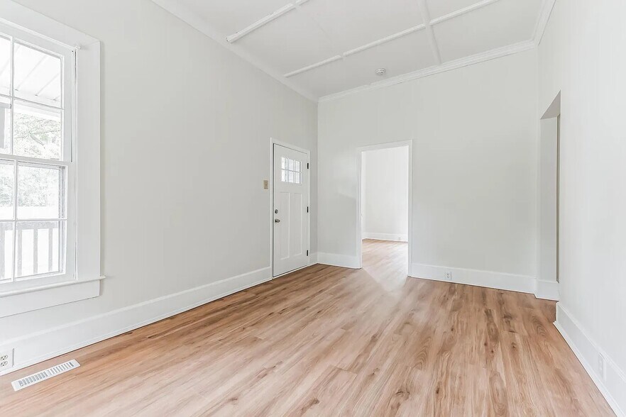 Building Photo - 338 State St