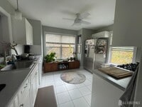 Building Photo - 112 Central Ave