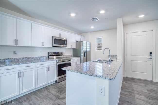 Building Photo - 6832 Sunflower Flds St