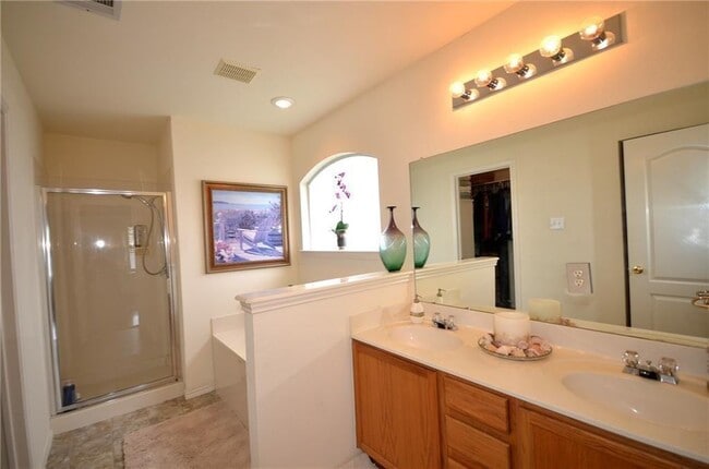 Building Photo - 7709 Amanda Ellis Way