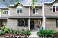 Building Photo - Townhouse for Rent – South Burlington, VT