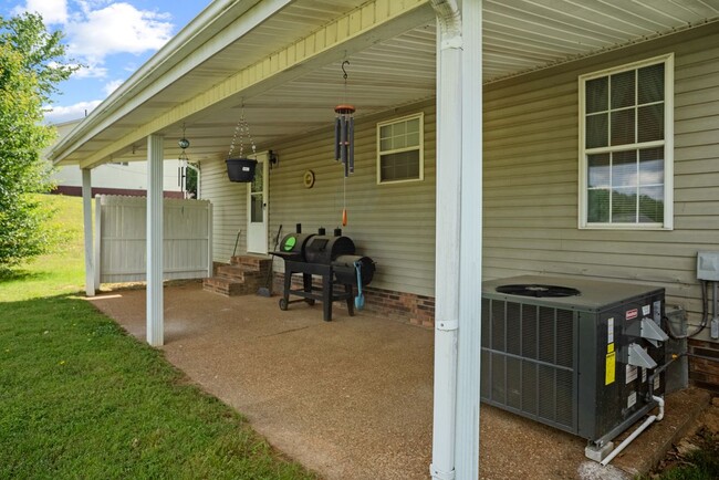 Building Photo - 214 Cumberland Cove Dr