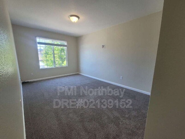 Building Photo - 239 Brookside Dr