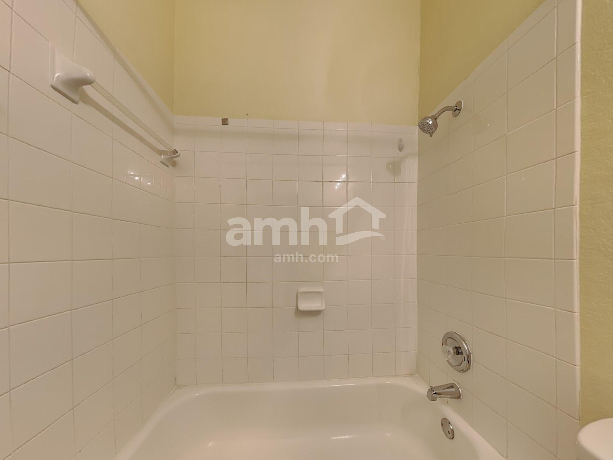 Building Photo - 221 Covent Dr