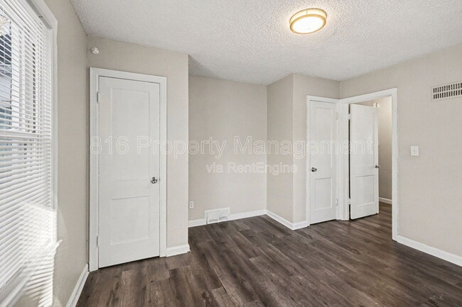 Building Photo - 6230 Agnes Ave