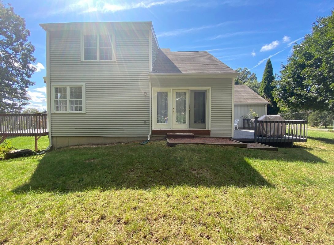 Building Photo - 1 Nutmeg Ct