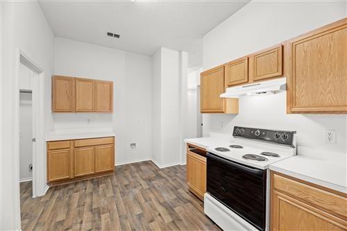 Building Photo - 10912 Fawn Valley Dr