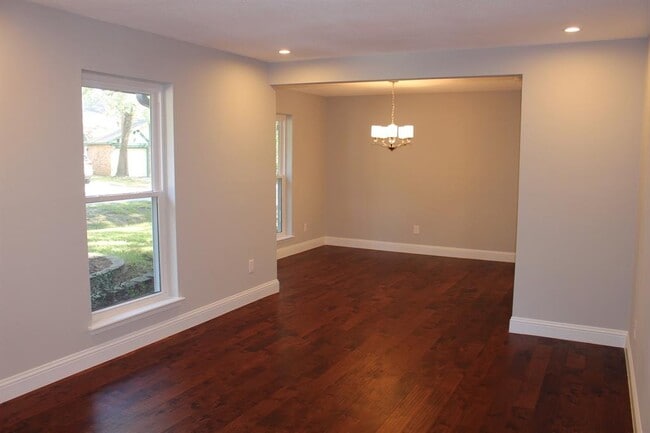 Building Photo - 77 N Deerfoot Cir