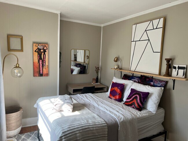 Building Photo - 33 Higby Rd