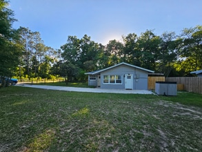 Building Photo - 19645 SW Lark Dr