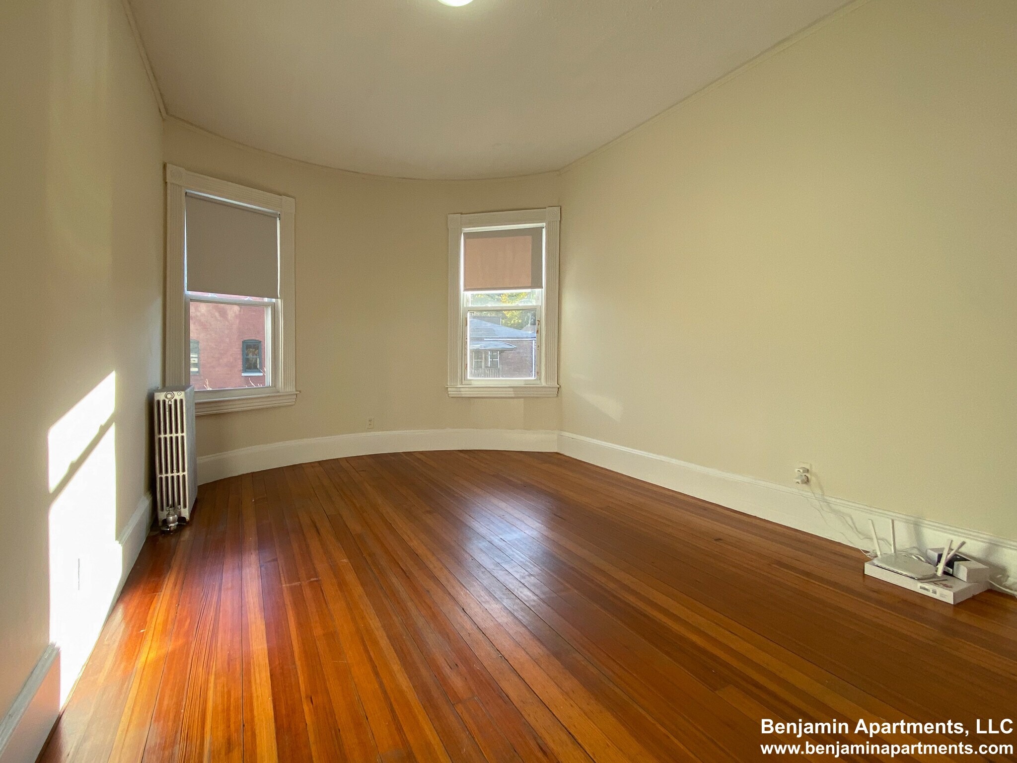 Building Photo - 1583 Beacon St