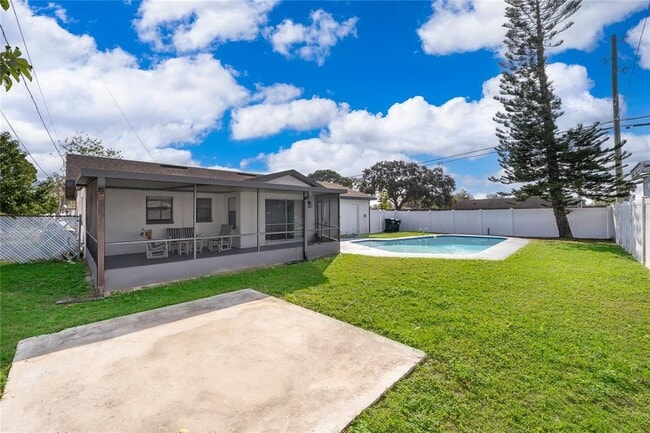 Building Photo - 4522 Fetrow Dr