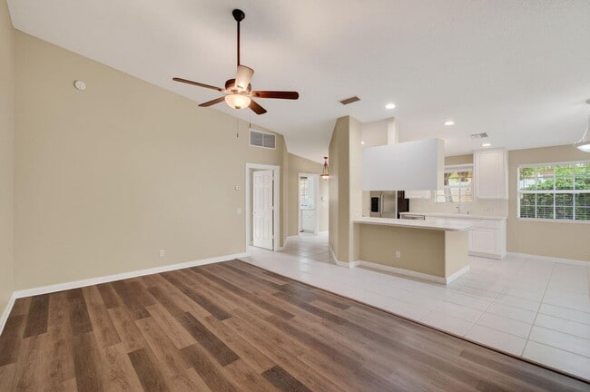 Building Photo - 8148 Montserrat Pl