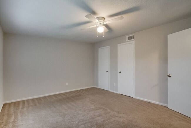 Building Photo - No Application Fees* $500 off 1st month re...