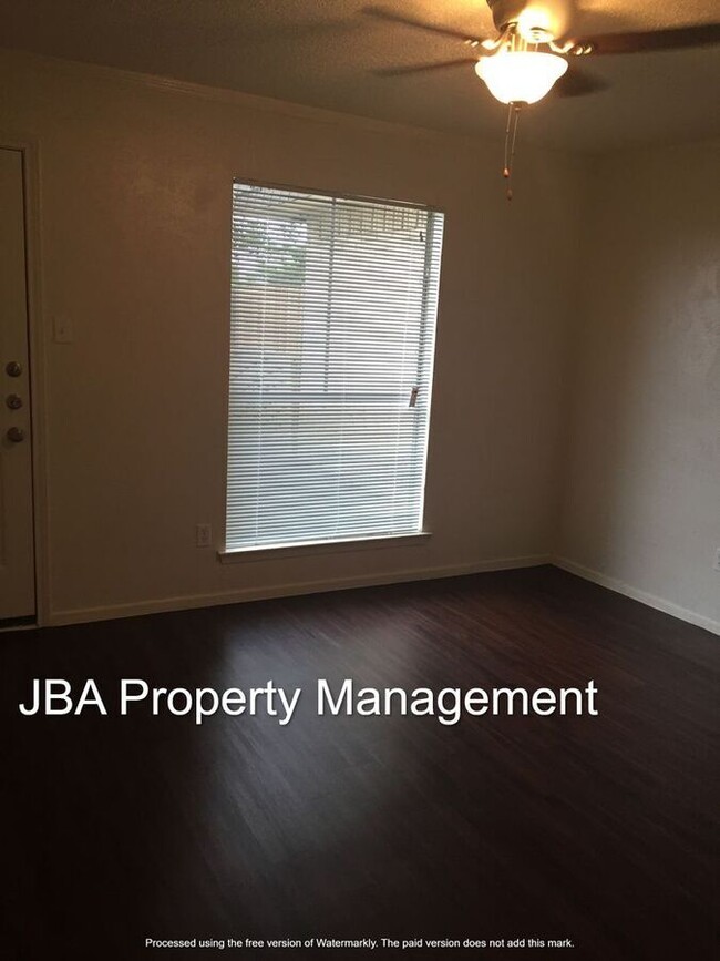 Building Photo - 1758 Belshire Ct