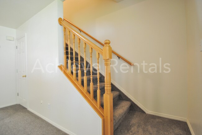 Building Photo - Yorkshire Village Townhome | Clubhouse & Basketball Court