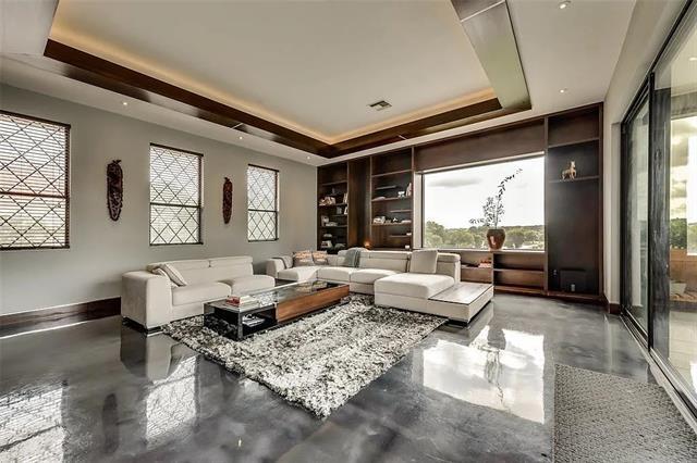 Building Photo - 8542 Meadowbrook Dr