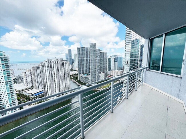 Building Photo - 325 S Biscayne Blvd