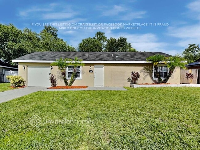 Building Photo - 302 Iowa Woods Cir W