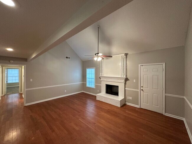 Building Photo - 4439 Green Creek