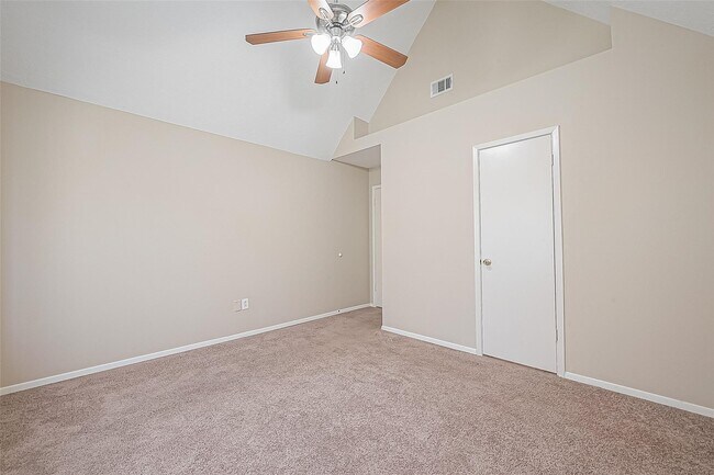Building Photo - 15730 Oak Mountain Dr