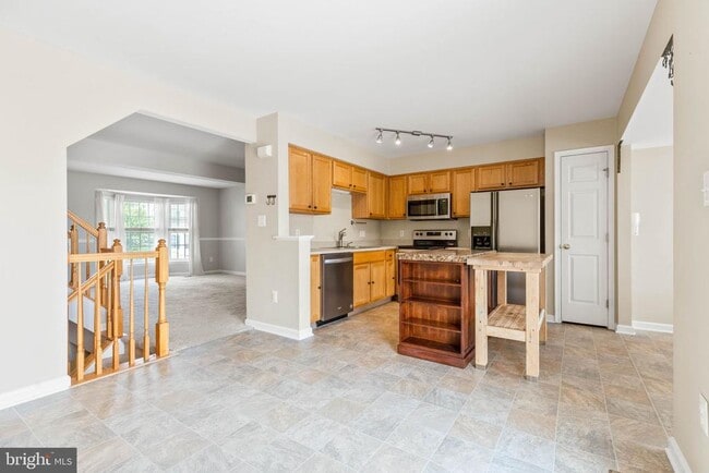 Building Photo - 302 Fox Trail