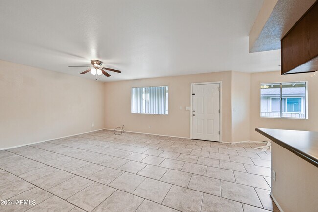 Building Photo - 8543 E Belleview St