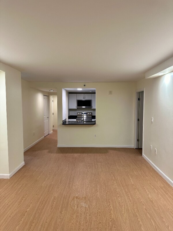 Building Photo - 10 Museum Way