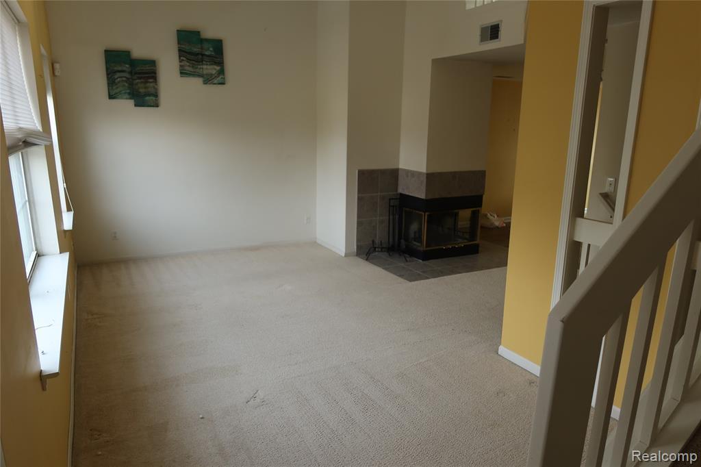 Building Photo - 1956 Campau Farms Cir